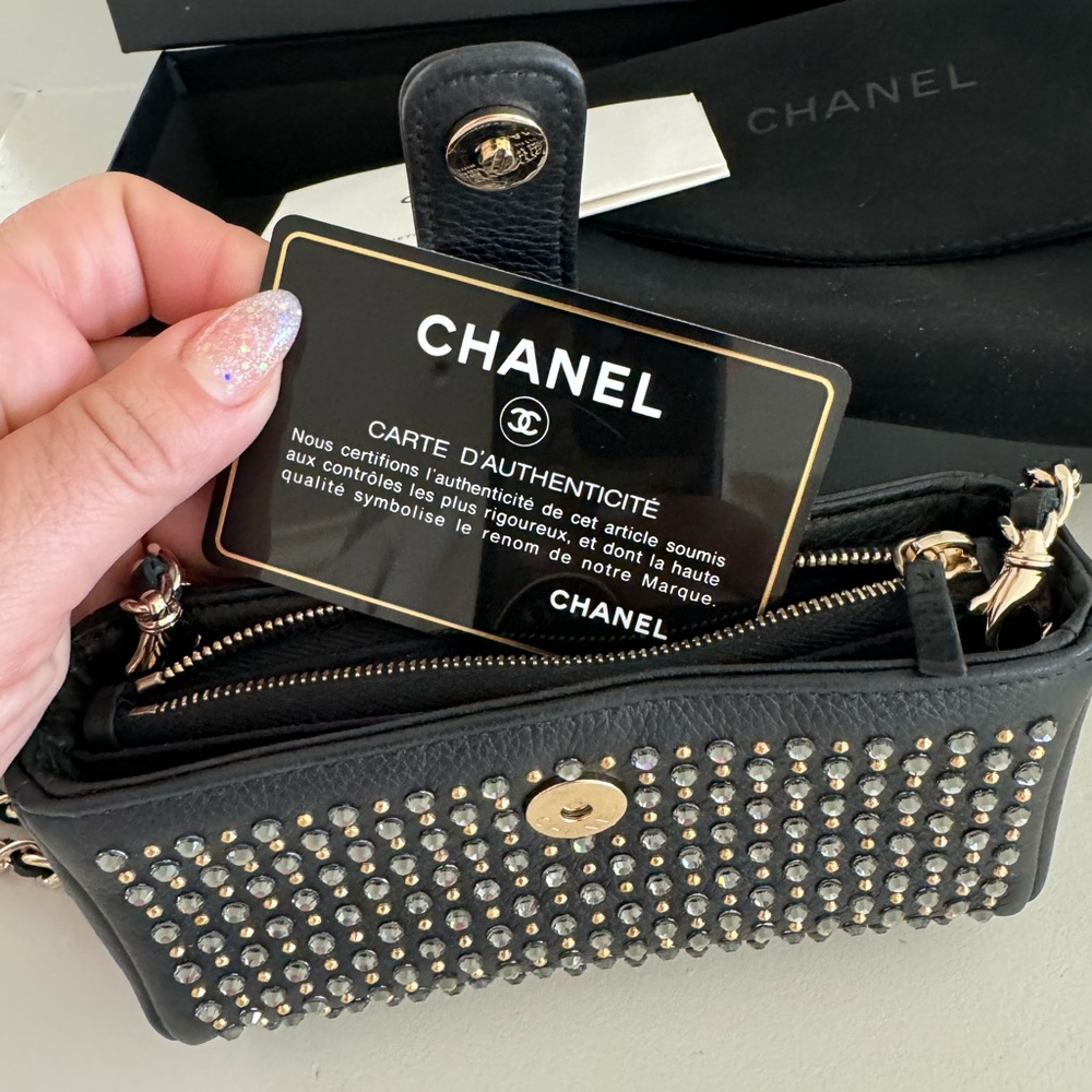 RARE CHANEL O-MINI POCHETTE STRASS SWAROVSKI